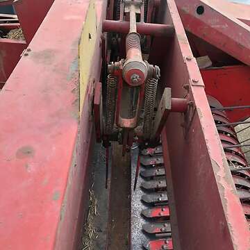 Verkaufe Welger AP41 und 2,5Tonnen Traktoranhänger