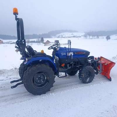 Farmtrac 26 H mit Hydrostat, Fronthydraulik, Frontzapfwelle und Schneeschild