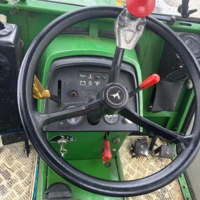 Sehr gepflegter John Deere 855 mit ca 1300 BH/auf VB