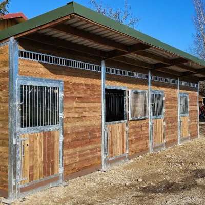 Pferdestall bauen & Pferdebox & Offenstall - ideal für den Paddock