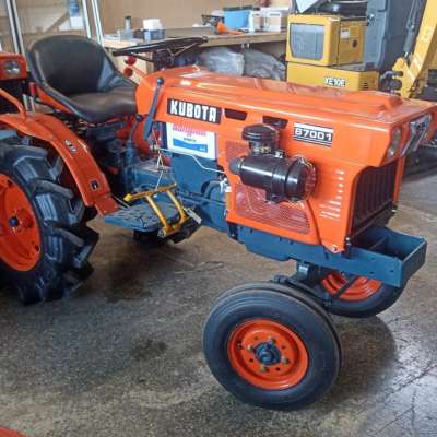 KUBOTA B7001 2WD – Komplett generalüberholt