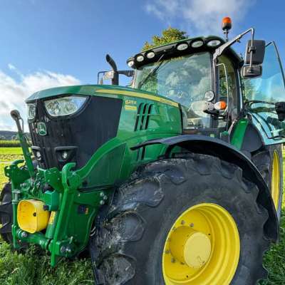 Traktor John Deere 6215R BRUTTO