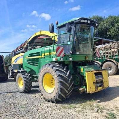 John Deere 7550 Feldhäcksler 4x4 + Kemper 375, Bj. 2011