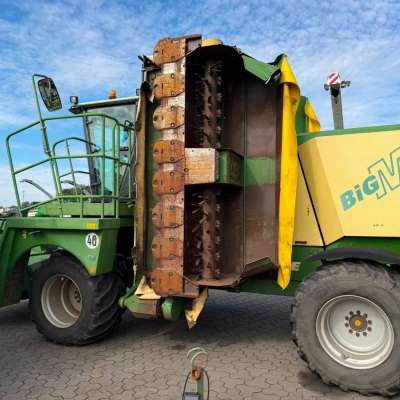 Krone Big M Selbstfahrmähwerk 9,1 m, Bj. 2002, 3.068 h
