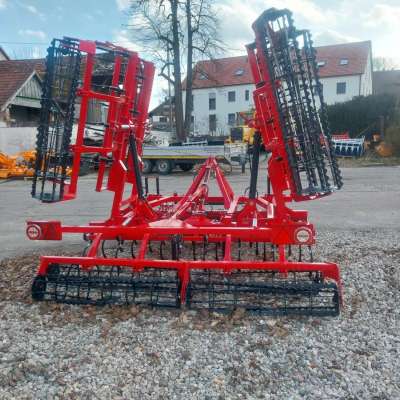 Kultivator Coral Plus Saatbettkombination Egge Grubber Lemken