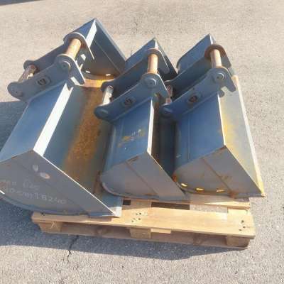 mehrere Grabenräumlöffel Tieflöffel MS 03 Bagger Minibagger