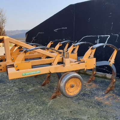 Grubber Bodenlockerer Gutzwiller