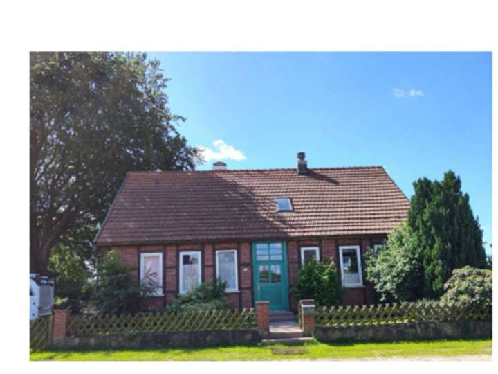 Resthof Bauernhof Fachwerk an der Südheide 2 WE 2,2 ha Grünland arrondiert