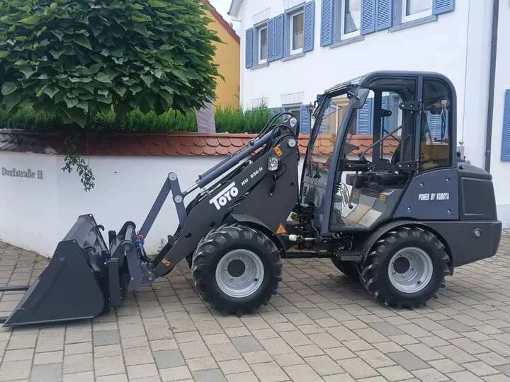 Toyo Hoflader 836 1,35to-Hubkraft Euroaufnahme sofort Verfügbar