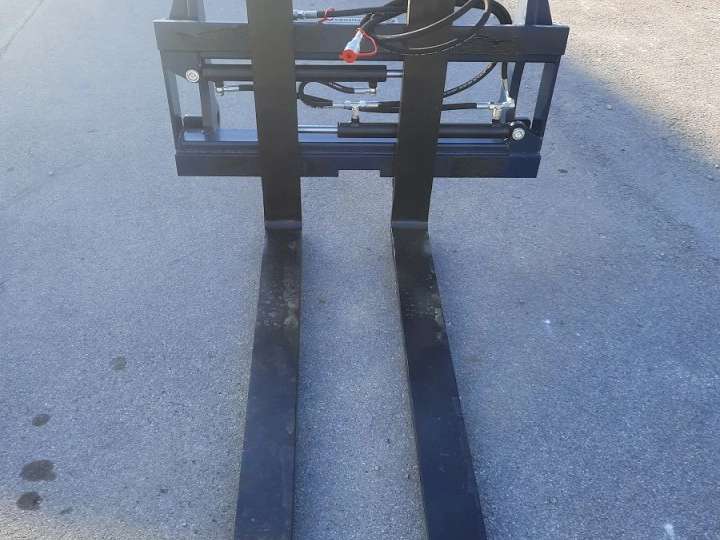 Palettengabel mit hydraulisch verstellb. Zinken Volvo L 50 - 90