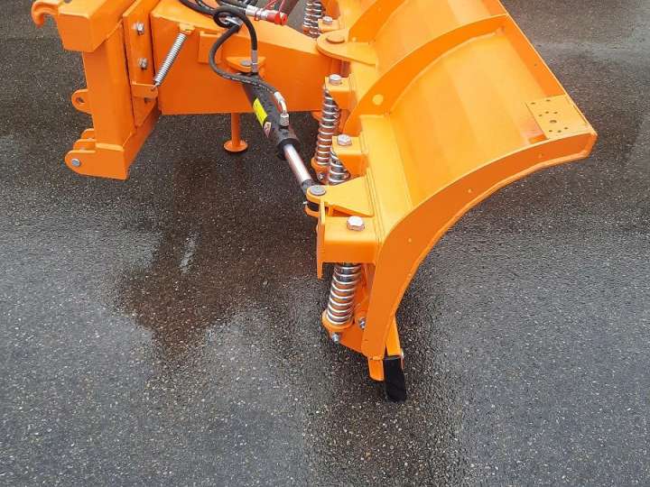 Schneeschild 2,2m Weidemann Giant Cat Schlepper Radlader Hoflader