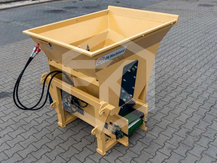 Einstreugerät Futterverteilgerät Liegeboxen Frontlader Hoflader