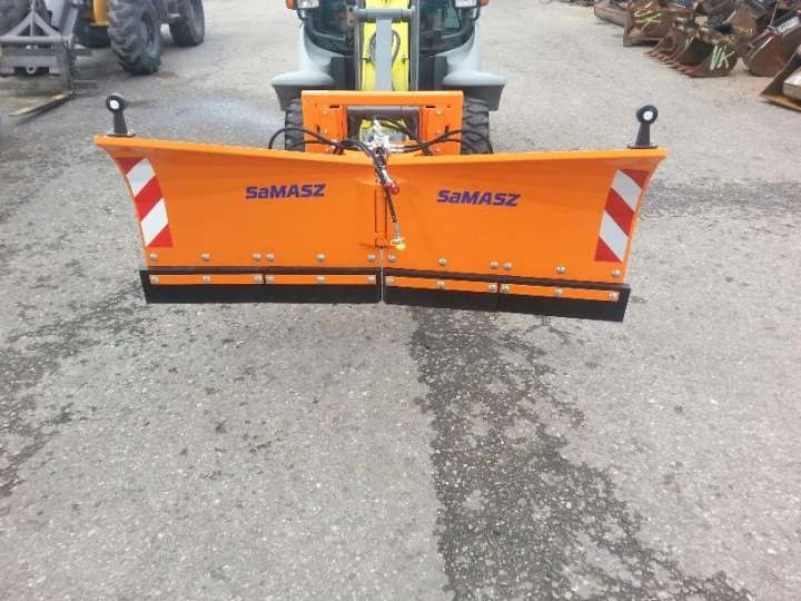 Schneeschild V 1,8m Samasz Schlepper Radlader Hoflader Frontlader