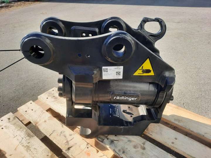 Rädlinger Tilt 4 -8 to Powertilt Minibagger MS 03 Sonderpreis Cat