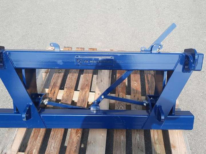 Adapterrahmen auf Hoflader Radlader Teleskoplader Euro sonderbau