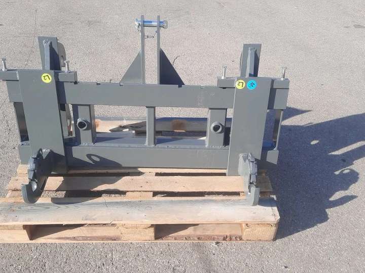 Adapter Volvo Cat Hoflader Radlader auf 3 Punkt Kat II Palettenga