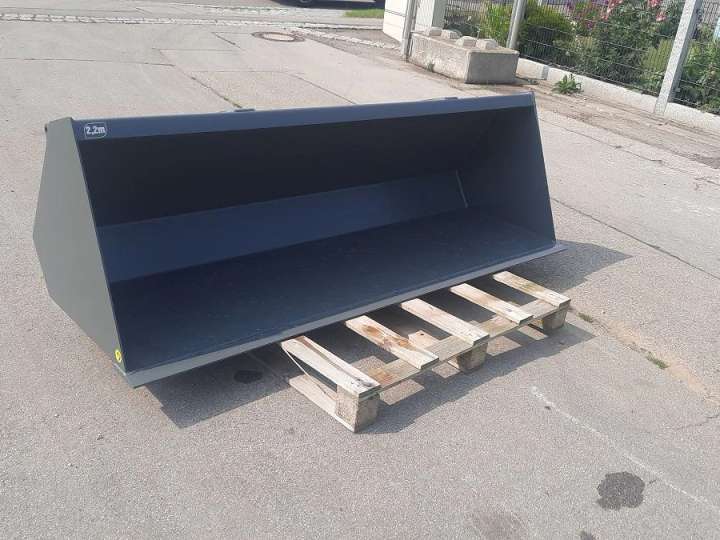 Schaufel 2,2m Euro Schlepper Frontladerschaufel Universalschaufel