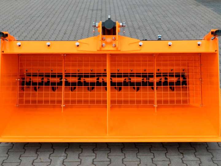 Salzstreuer Sandstreuer Splittstreuer Schlepper Traktor Fendt