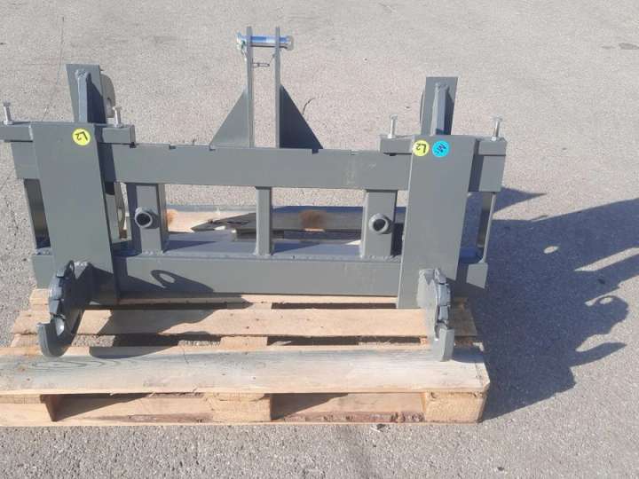 Adapter Liebherr Komatsu Hoflader Radlader auf 3 Punkt Kat II