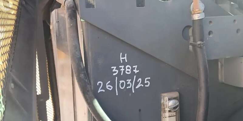 ZU VERKAUFEN: GREIFER NEUSON ET 90