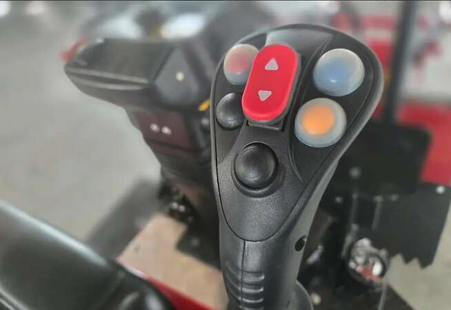 N-ECO 604 Elektrohoflader mit Klappdach - Hoflader - Radlader Neues Modell - Bild 15