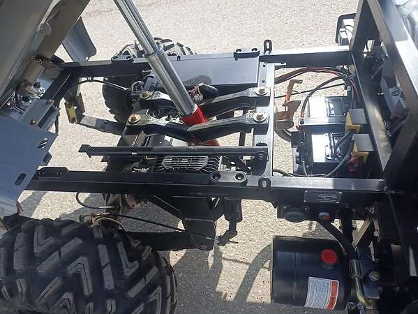 Quad V800 mit kippbarer Ladefläche – Vorführer - Bild 11