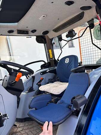Verkaufe New Holland T5.90S - Bild 6