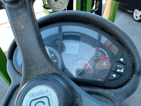 Striegel 500 DYA Hoflader Radlader mit Yanmar Motor - Bild 11