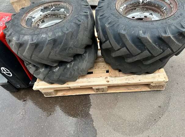 Reifen Kompletträder Felgen Weidemann Kramer 1245 4512