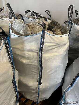 Natürlicher Steinsalz – Salzbrocken für Nutztiere und Wildtiere - Bild 1