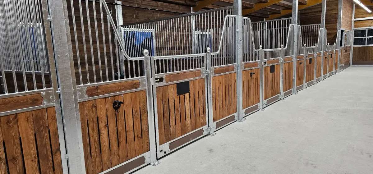 Stallboxen & Stallfronten für Pferde - Boxensysteme | Pferdeboxen kaufen - Bild 10