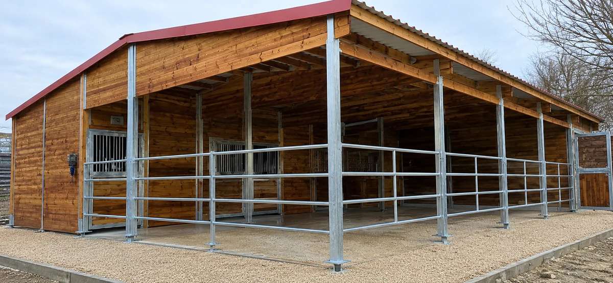 Pferdebox & Außenställe kaufen | Robuste Pferdeställe - professionellen Stallbau - Bild 10