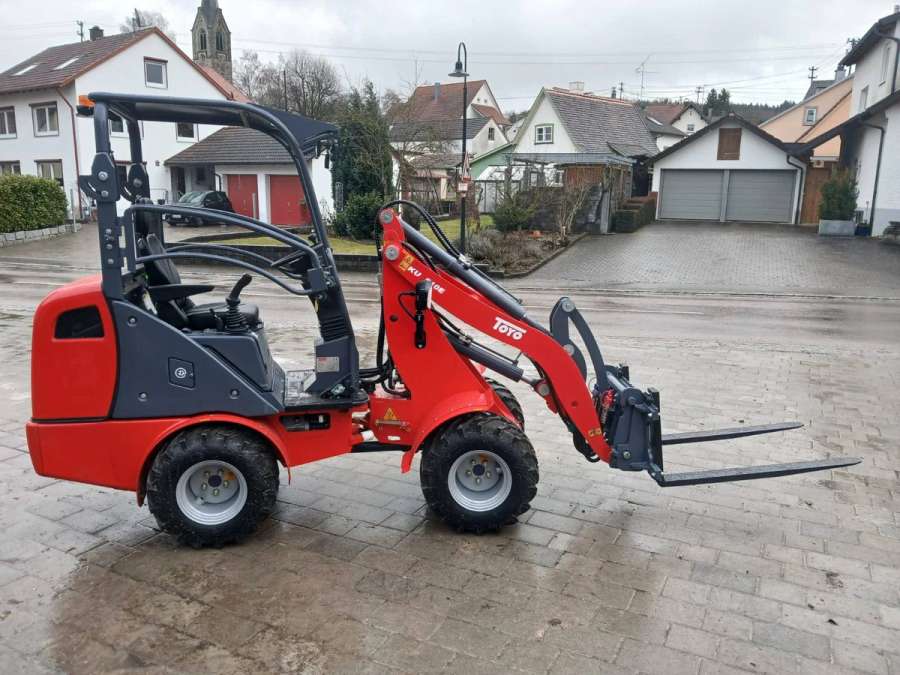 Radlader Toyo 810E Elektro Hoflader mit Bügel - Bild 1