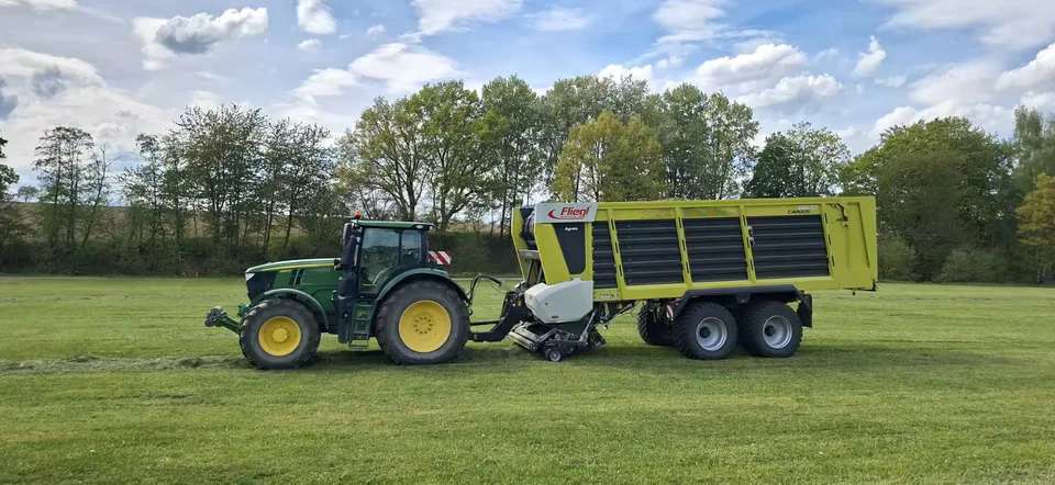 Ladewagen Solo, mit Traktor oder komplett mit Fahrer - Bild 1