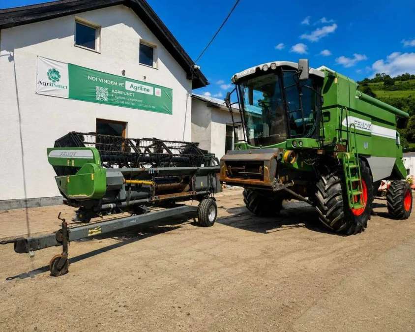 Fendt 5250E Mähdrescher + Schneidwerk 743 (5,4 m) + Wagen, Bj. 2010 - Bild 1