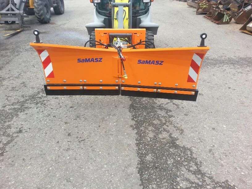 Schneeschild V 1,8m Samasz Schlepper Radlader Hoflader Frontlader - Bild 1