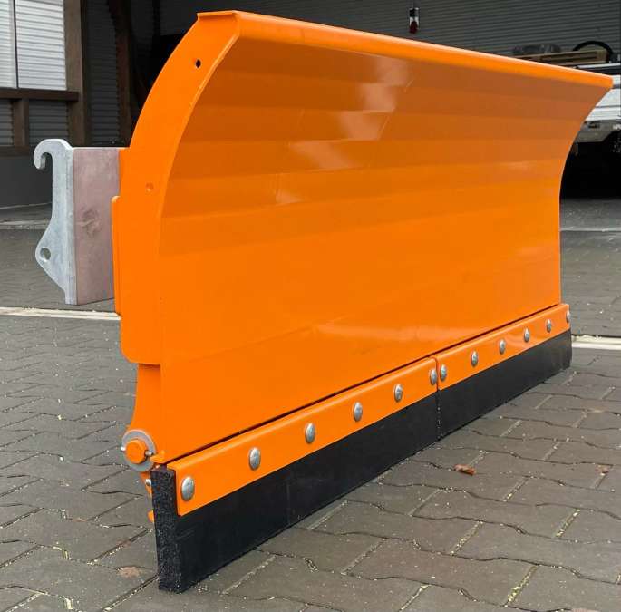 Schneeschild 1,8m MX Yanmar Solis Kommunal Traktor Hoflader - Bild 1