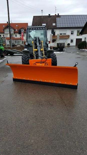 Schneeschild 2,6m Komatsu Atlas Schlepper Radlader Hoflader - Bild 1