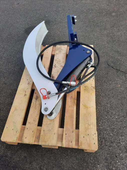 Niederhalter Stammgreifer Holzgreifer Palettengabel Frontlader - Bild 1