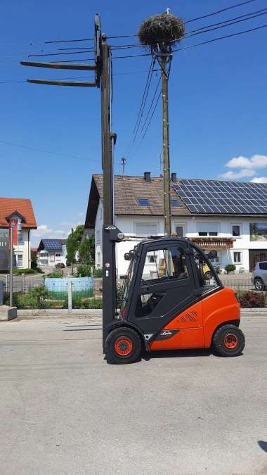 Frontstapler Linde H30D Triplex Stapler sehr schön Diesel - Bild 1