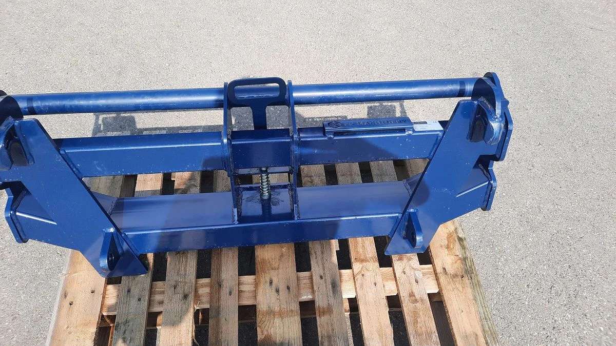 Adapterrahmen auf Hoflader Radlader Teleskoplader Euro sonderbau - Bild 1