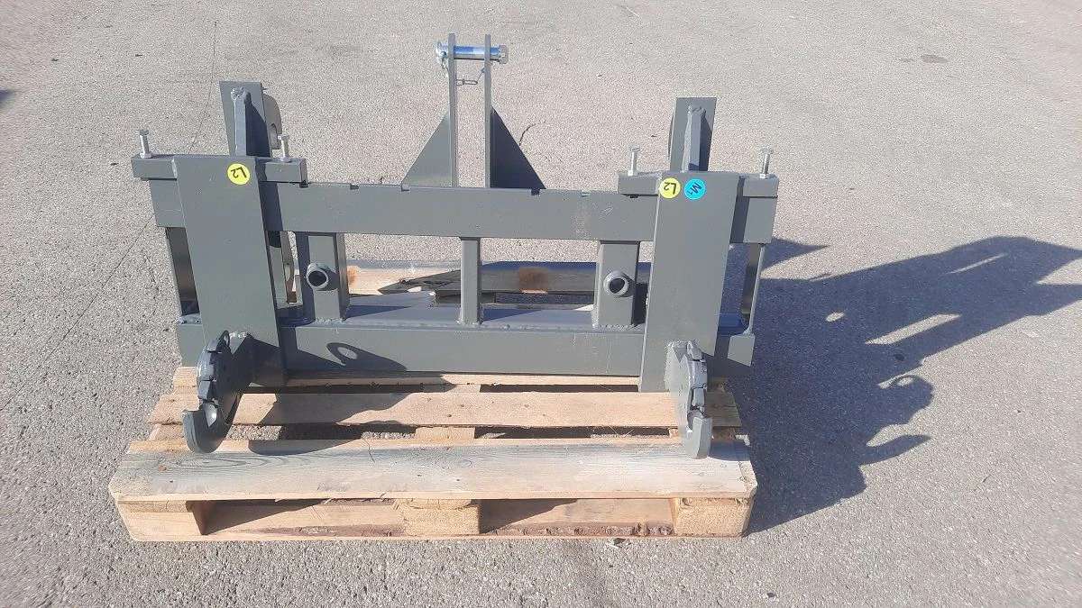Adapter Volvo Cat Hoflader Radlader auf 3 Punkt Kat II Palettenga - Bild 1