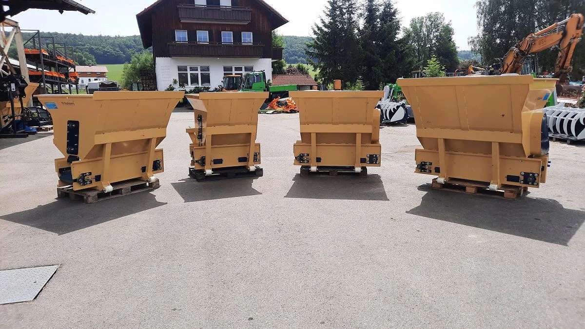 Einstreuschaufel Einstreugerät Futterverteilgerät Hoflader Euro - Bild 1