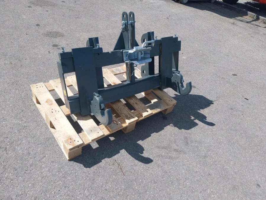 Adapter Giant Hoflader auf 3 Punkt Kat II Palettengabel Radlader - Bild 1