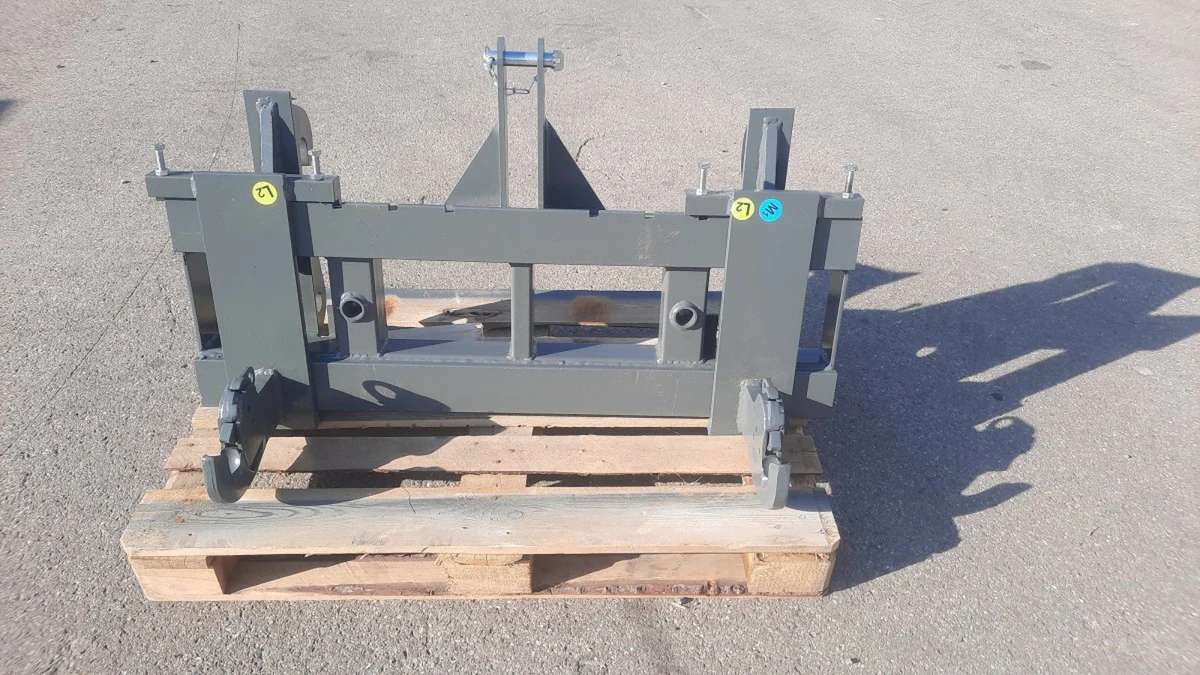 Adapter Liebherr Komatsu Hoflader Radlader auf 3 Punkt Kat II - Bild 1