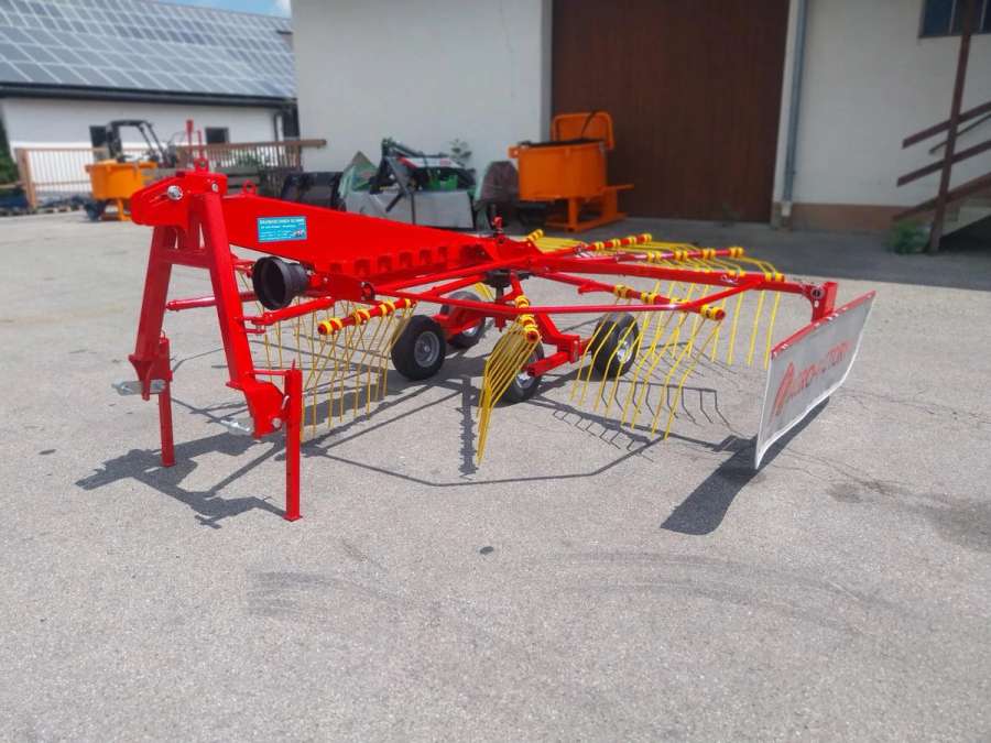 neuen Kreiselschwader Schwader 4,2m KN-420 Claas - Bild 1