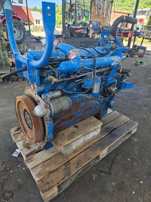 Motor Ford E6NN-6015-EA – 6 Zylinder für Ford TW / 8630 / 8730