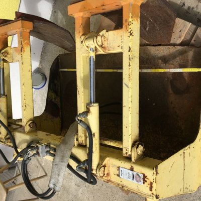 hydraulische Frontladerschaufel mit massiven Auslegern/Greifer
