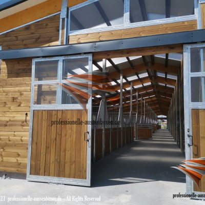 Außenboxen, Pferdestallbau | Pferdestall & Weideunterstand - Top Pferdebox | Stallungen und Futterraufen | Heuraufe für den perfekten Pferdehof