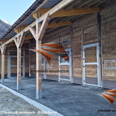 Pferdestall bauen & Aussenboxen und Offenstall kaufen | Weidehütten, Pferdeunterstand Top Futterraufen, Heuraufe - Professionelle Stallplanung